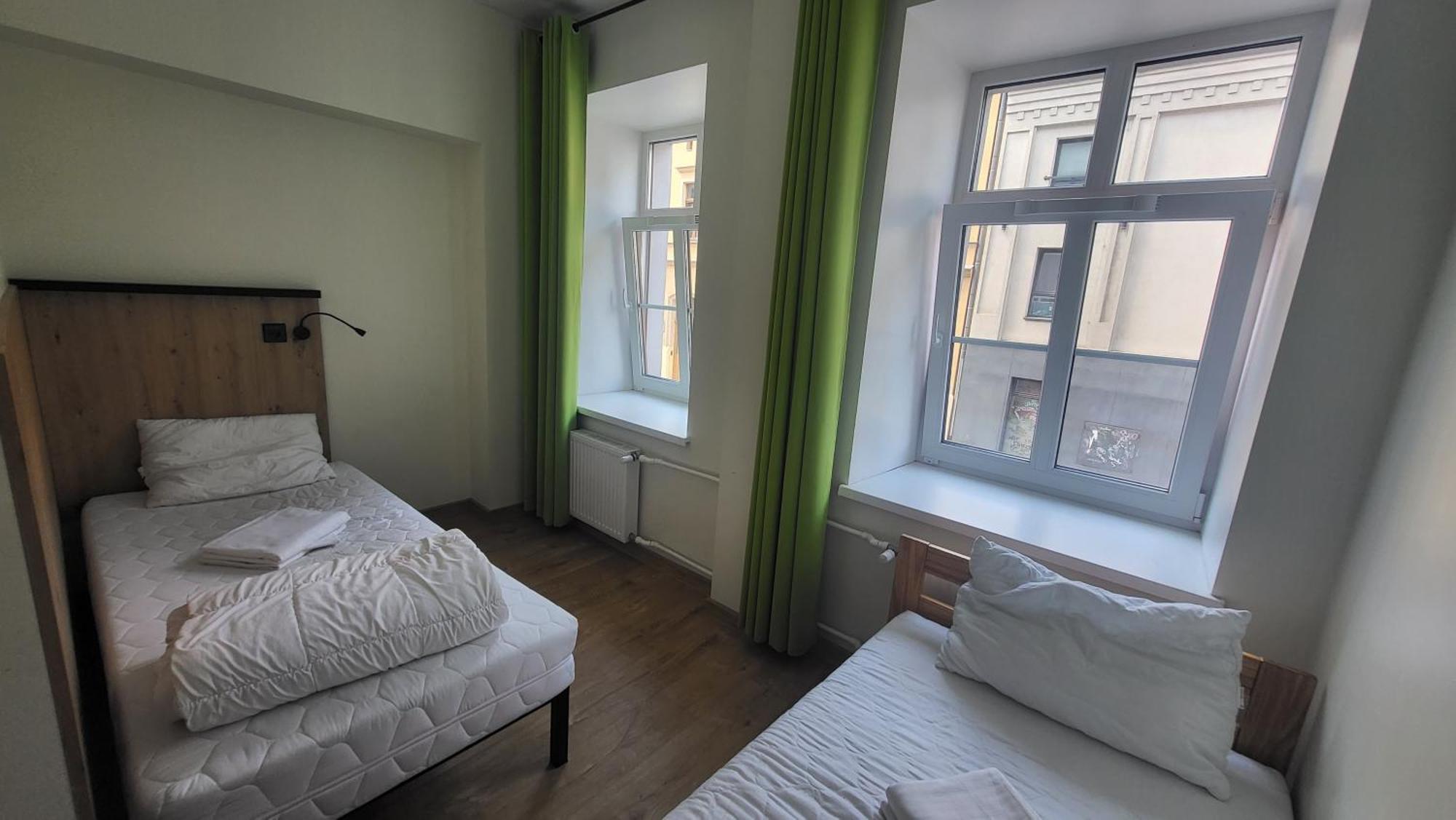 Foka Hostel Вроцлав Экстерьер фото