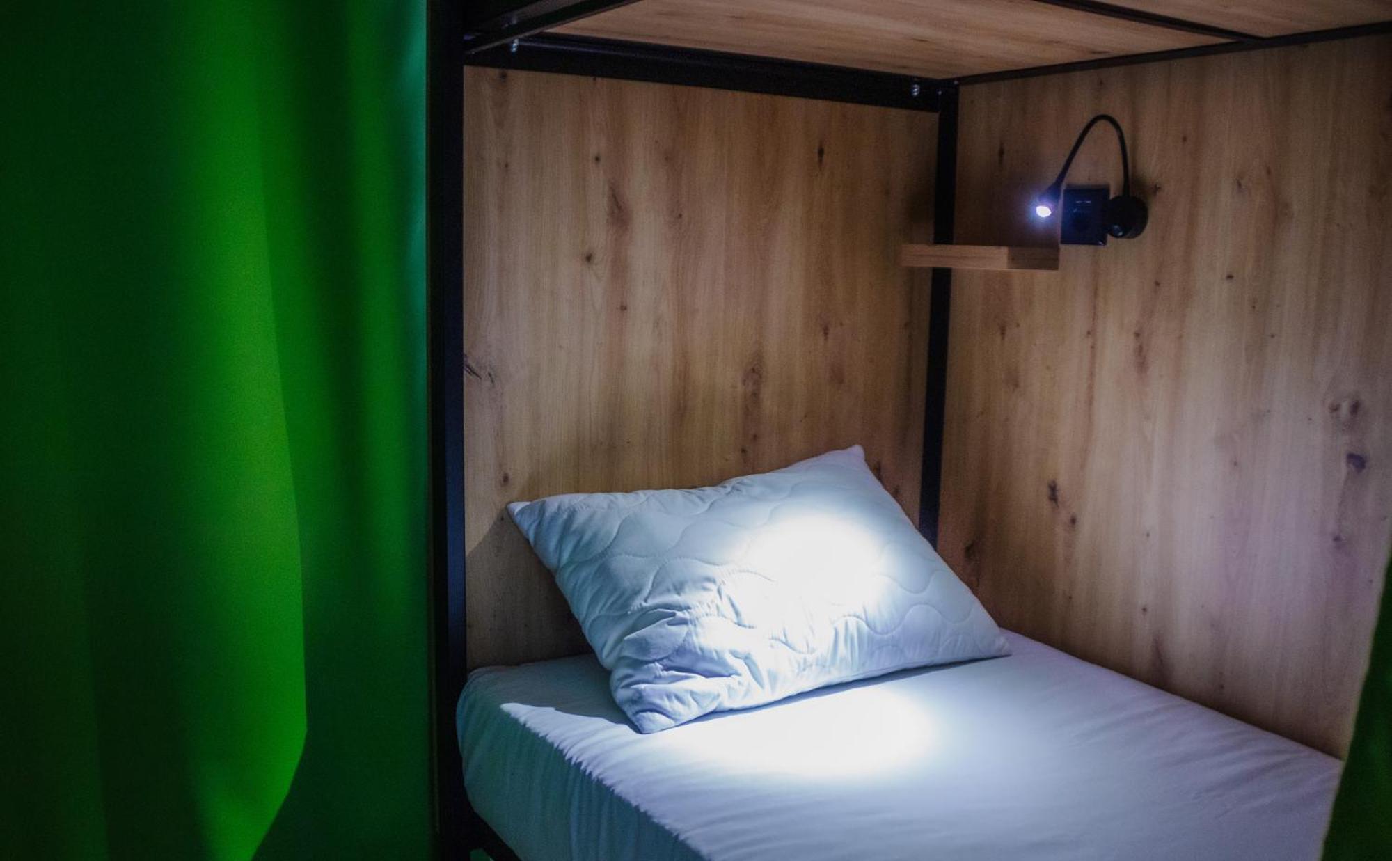 Foka Hostel Вроцлав Экстерьер фото