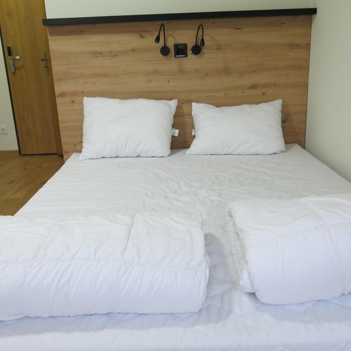Foka Hostel Вроцлав Экстерьер фото